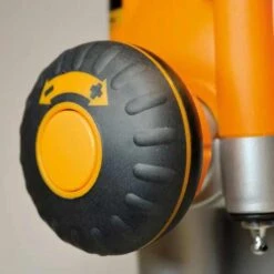 CMT - CMT7E - Défonceuse Professionnelle Plongeante 2400 W - Vitesse Variable électronique -Magasin D'Outils Pour La Maison De Qualité CMT7E Poignees a cremaillere