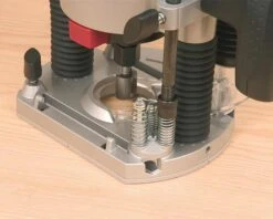 VIRUTEX - FR278R Défonceuse Avec Variateur De Vitesse 1300W - Profondeur De Fraisage 0 à 50 Mm -Magasin D'Outils Pour La Maison De Qualité FR278R Defonceuse profondeur fraisage 50 mm