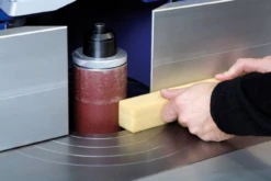 HOLZMANN - KOS3000C Ponceuse à Bande Oscillante 3000x200mm 400 V - 3000 W -Magasin D'Outils Pour La Maison De Qualité HOLZMANN KOS3000C Ponceuse a bande oscillante 3000 x 200 3