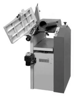 FEMI - PF250/600 - Dégauchisseuse-Raboteuse - Hauteur / Largeur De Rabotage 190 Mm / 250 Mm - 2200 W -Magasin D'Outils Pour La Maison De Qualité PF250600 Ouverture table papillon