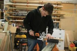 TRITON - TDJ600 - Chevilleuse Tourilloneuse électrique - 710W - Profondeur De Perçage 0 - 38 Mm -Magasin D'Outils Pour La Maison De Qualité TDJ600 Tourillonneuse electrique Triton