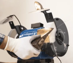 SCHEPPACH - BG200AL Touret à Meuler Double 230V 50Hz 550W -Magasin D'Outils Pour La Maison De Qualité Touret BG200 AL Scheppach min