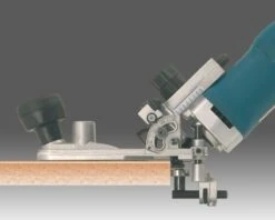 VIRUTEX - FR292R Affleureuse De Chant Inclinable 750 W -Magasin D'Outils Pour La Maison De Qualité VIRUTEX FR292R Affleureuse de chant inclinable 9200400