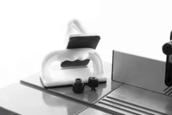 HOLZMANN - TFM610V Défonceuse Montée Sous Table Avec Vitesse Variable -Magasin D'Outils Pour La Maison De Qualité table de defonceuse holzmann TFM610V avec accessoires