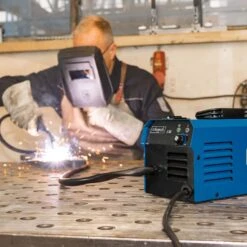 SCHEPPACH - WSE3500 - Poste à Souder 3300 W 90 A + 3 Bobines De Fil -Magasin D'Outils Pour La Maison De Qualité wse3500 scheppach diy anwendung2 na